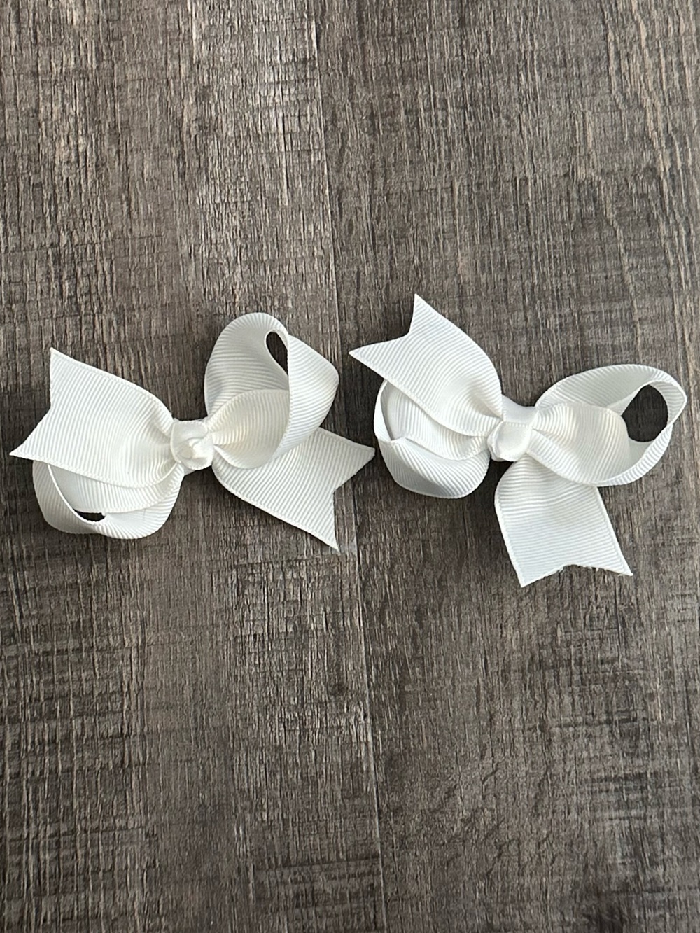 💞 Set of 2 White Grosgrain Ribbon Clip Hair Bows